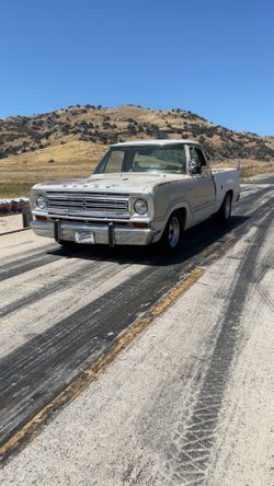 1972 dodge d100 440 4 speed