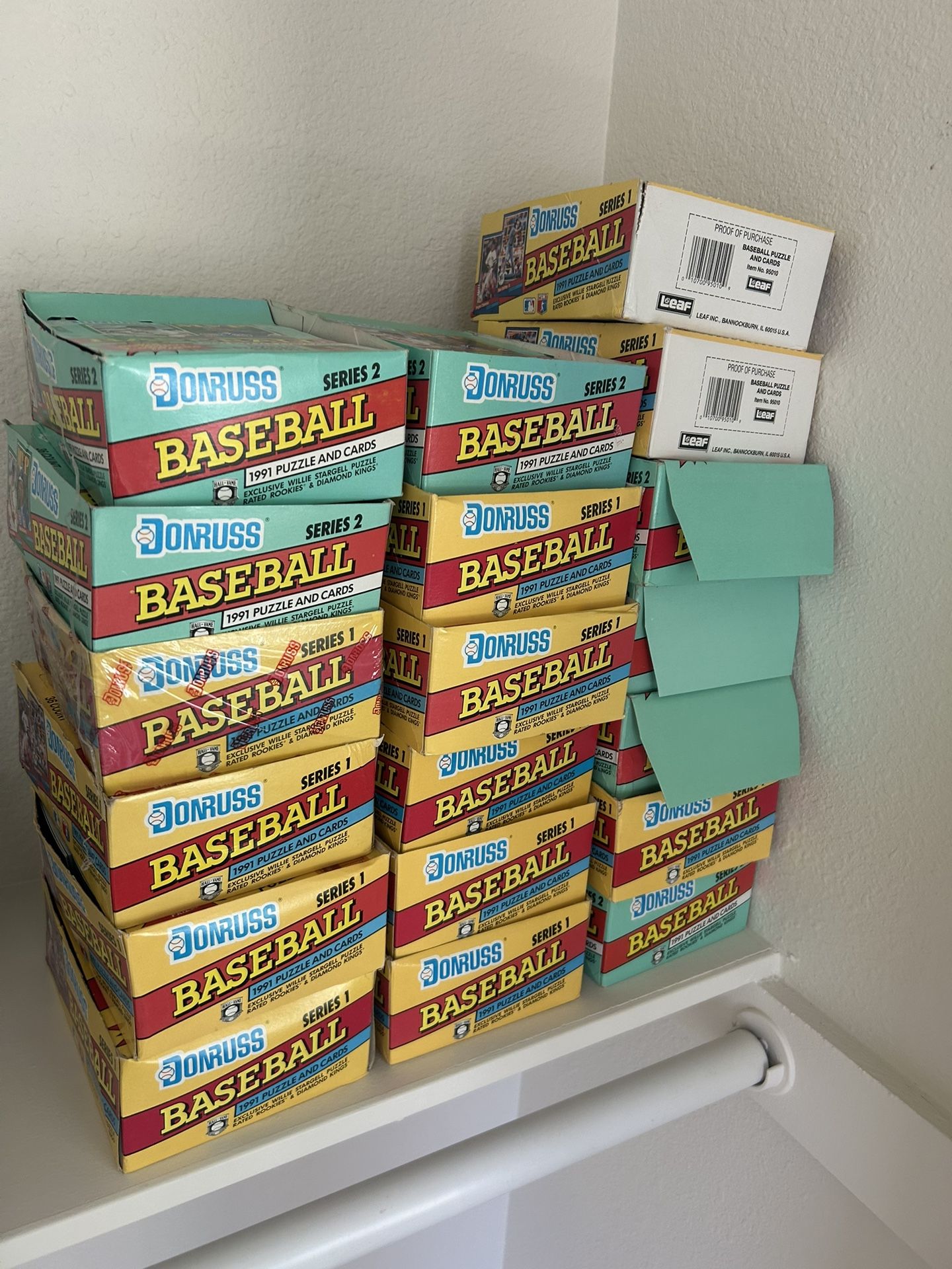 Thousands Of Baseball Cards