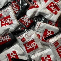 Supreme Socks
