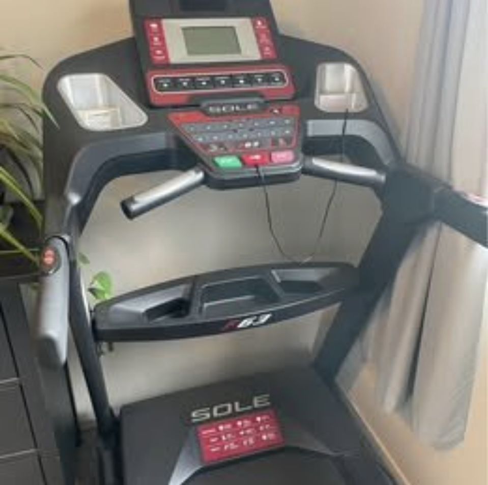 Sole F63 Treadmill