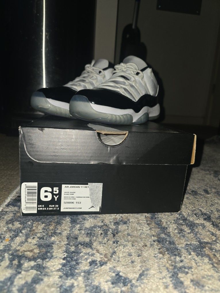 Jordan 11s