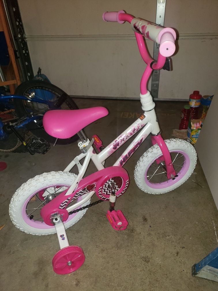 Girls huffy bike ride 2 times in mint shape