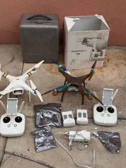 DJi phantom lot 3&4( 2) drones no tested No batteries