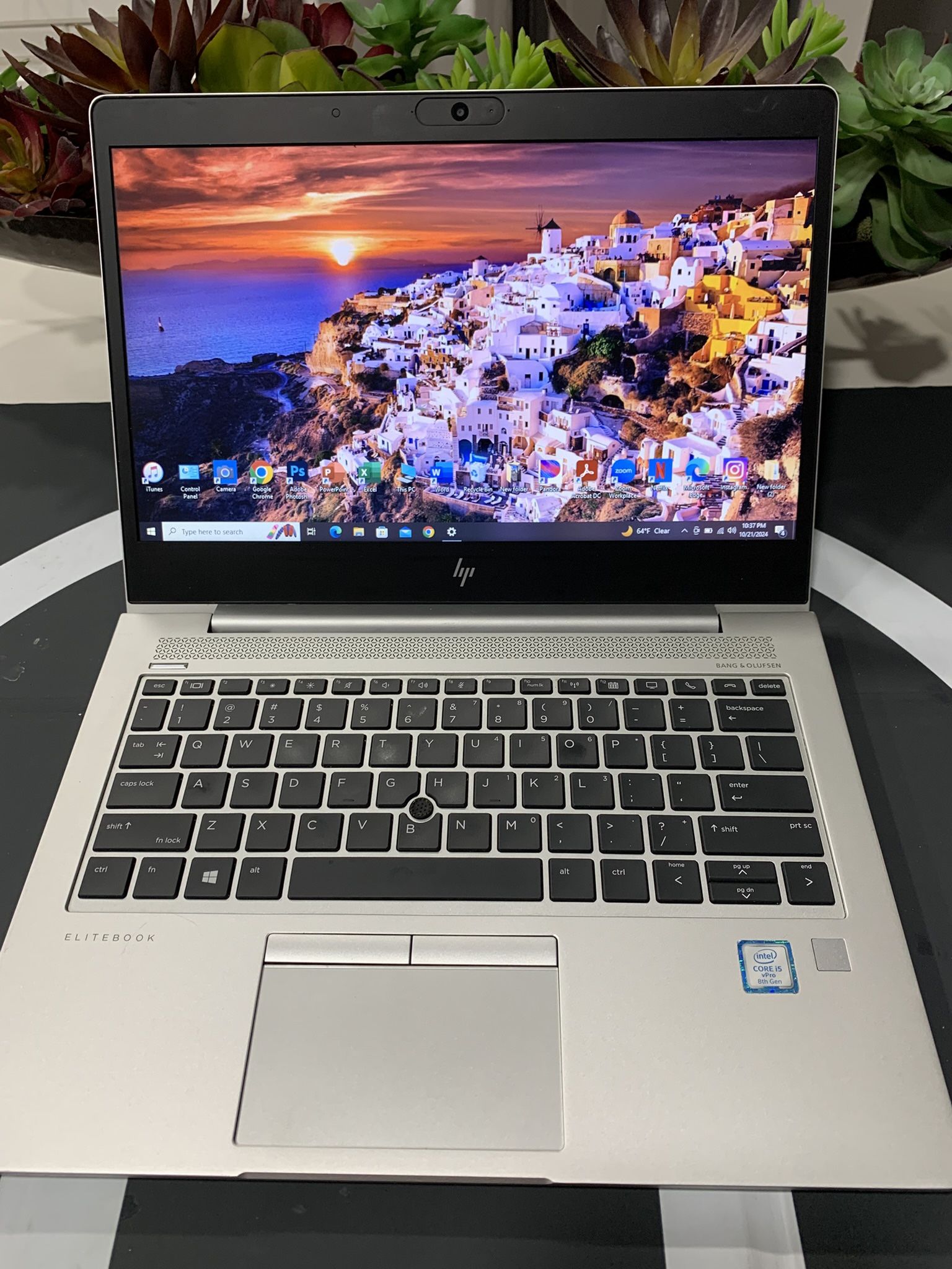 i5…i5…i5… HP ÉLITEBOOK model # 850-G6 …8 GENERATION comes with BANG & OLUFSEN SOUND VERY CLEAR 128 GB SOLID STATE HARD DRIVE …( capacity ) 8.0 GB