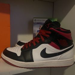 Air Jordan 1 Mid "Gym Red/Black Toe" sneakers