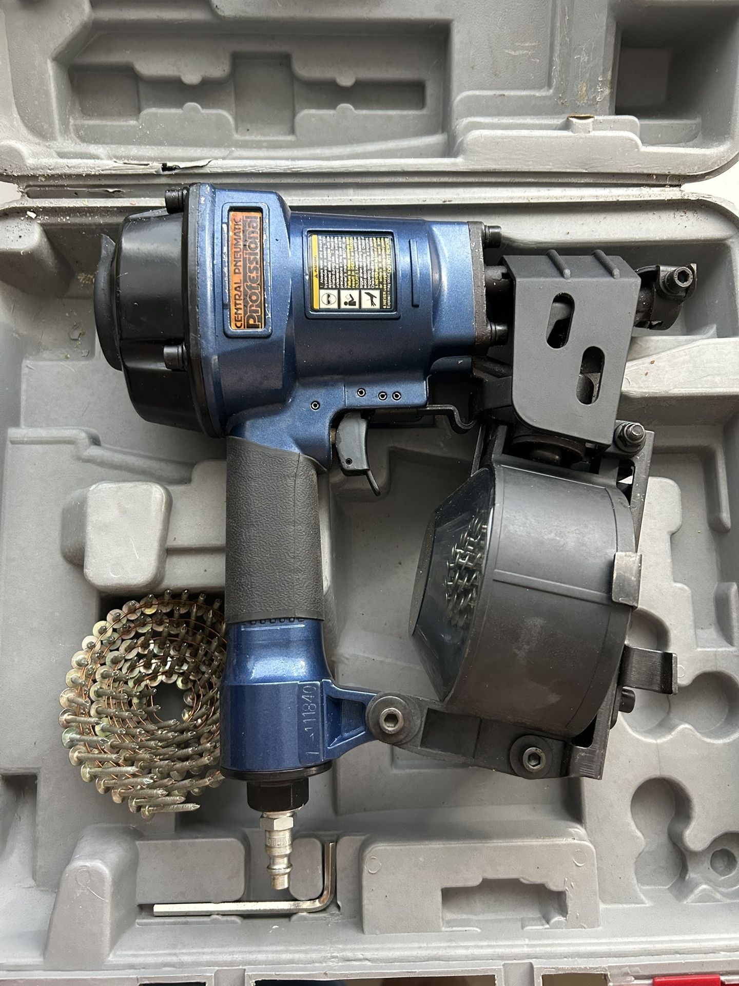 Pneumatic Roofing Nailer
