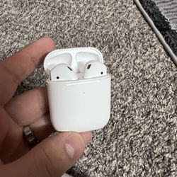 Apple AirPods 2nd Generation