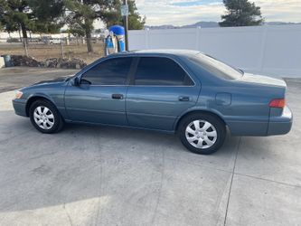 2000 Toyota Camry