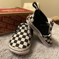 Slip-on V Crib Baby Vans