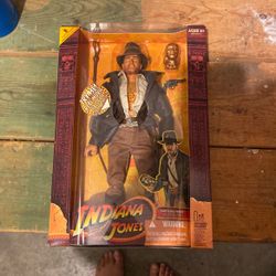 2008 Indian Jones Action Figure With Sound !