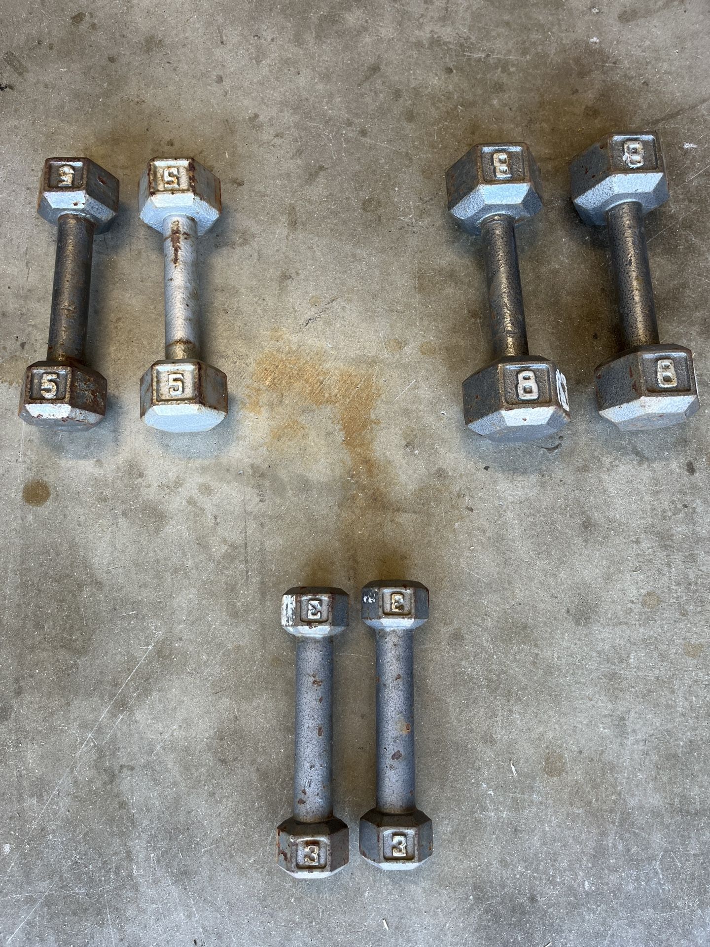 3,5,8 lb dumbells