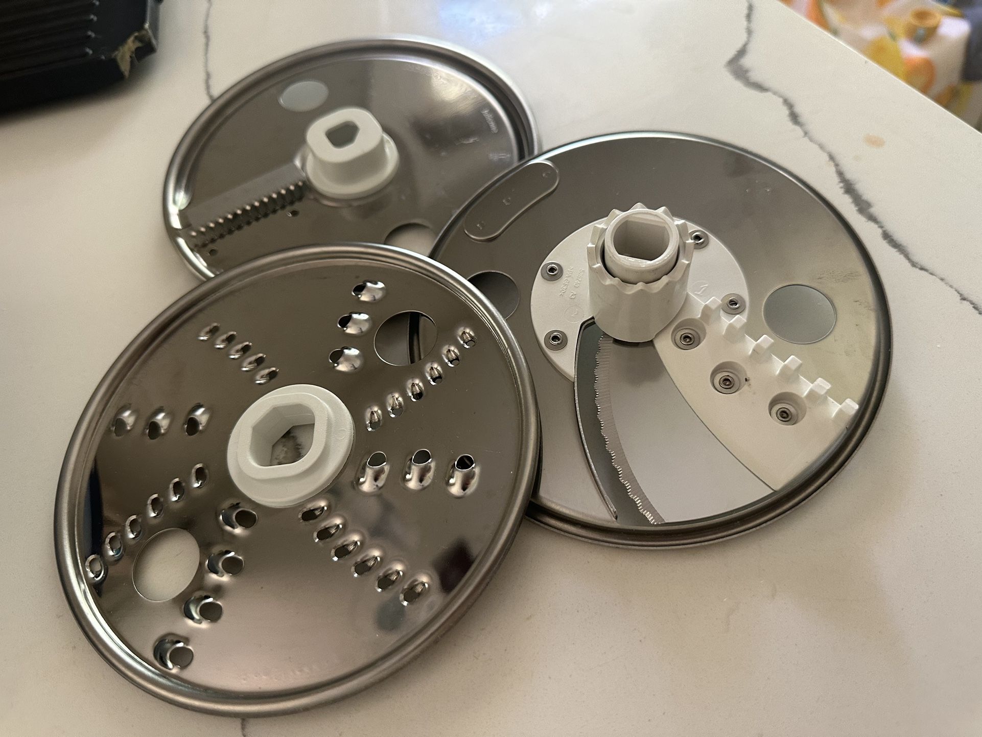 brand new kitchenaid stand mixer food processor shred attachments