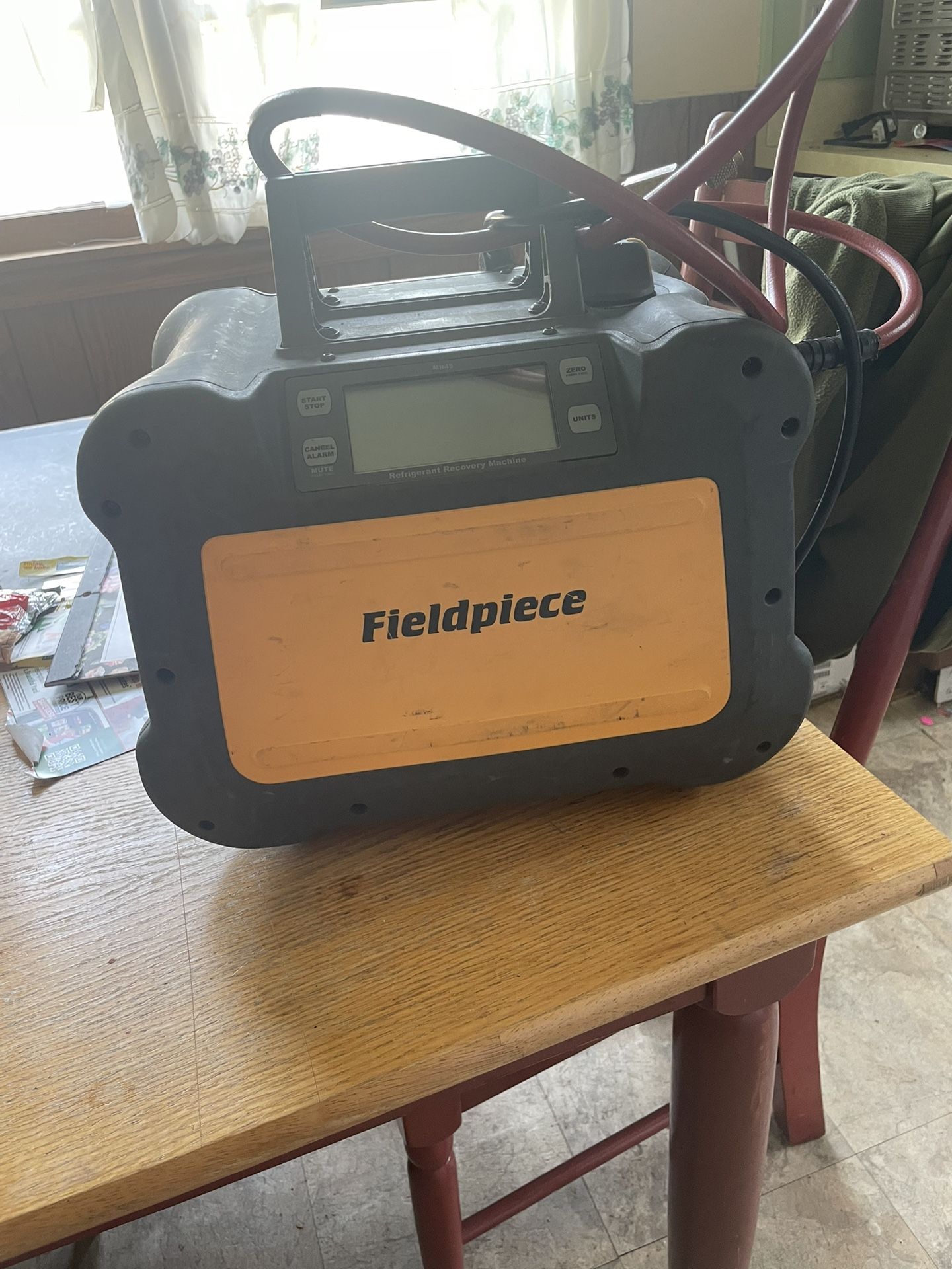 Field piece refrigerating recovery machine