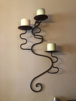 Set of two iron candles holder