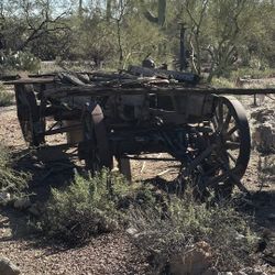 Authentic 1800s Wooden Wagon – Old West Pioneer Freight Wagon – Antique Ranch Décor