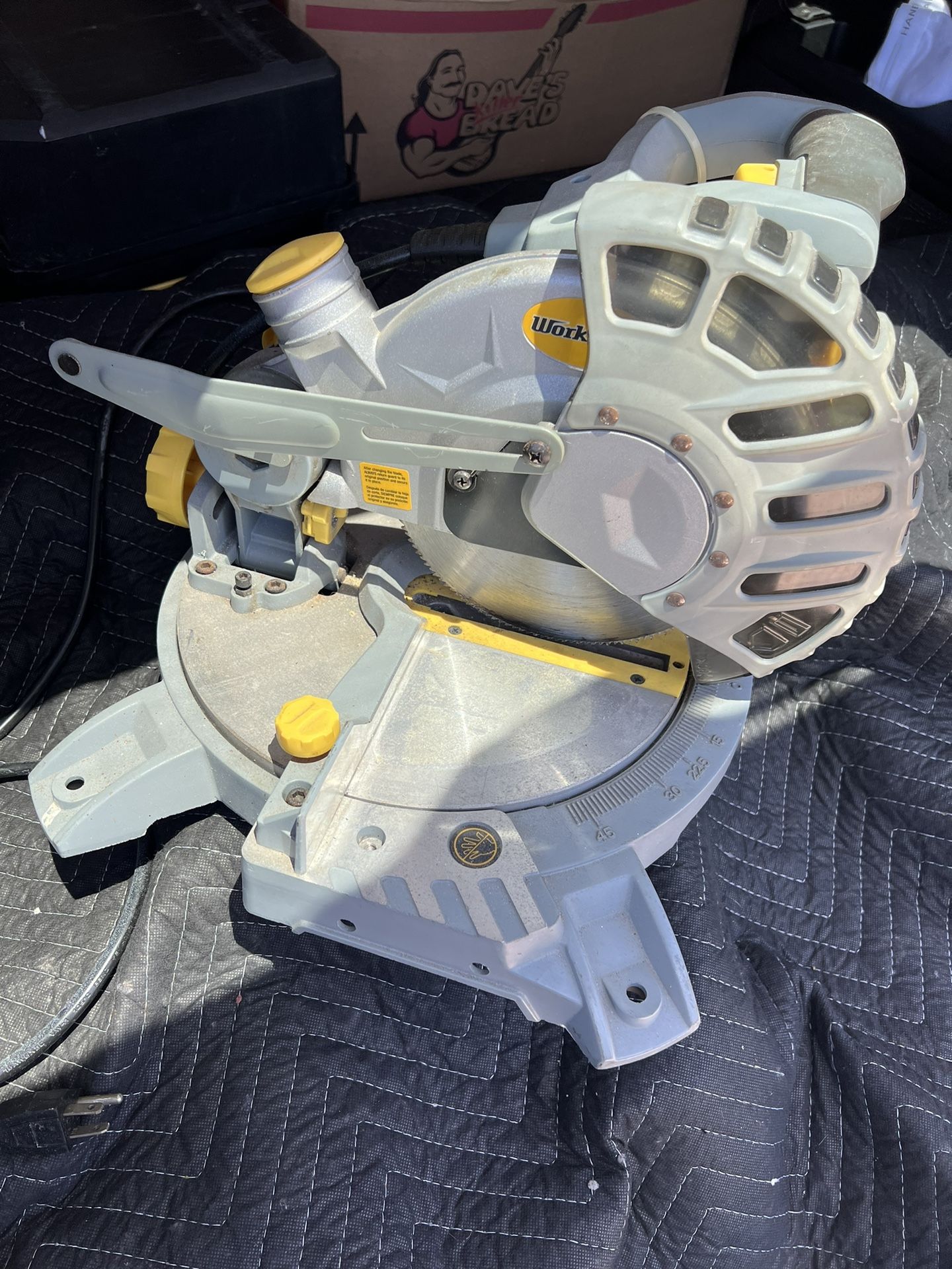 MITER SAW 8 1/4” Blade Compound Saw