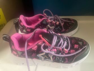 New Gym Shoes Girls Size 5, light up