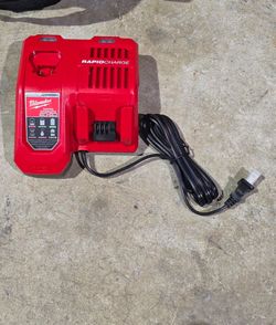 Milwaukee M12/M18 Rapid Charger