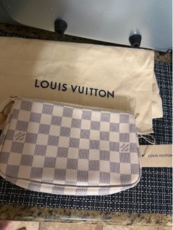 Louis Vuitton Pochette Accessoires