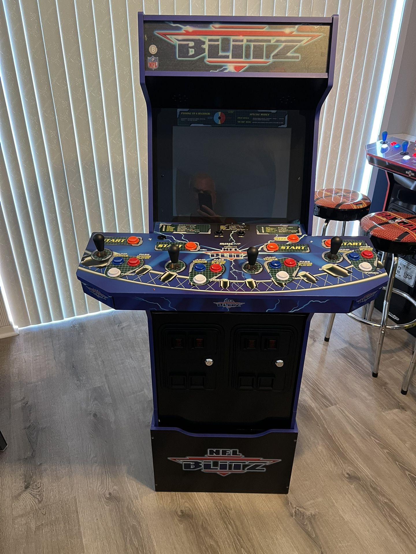 Arcade One Up Nfl Blitz