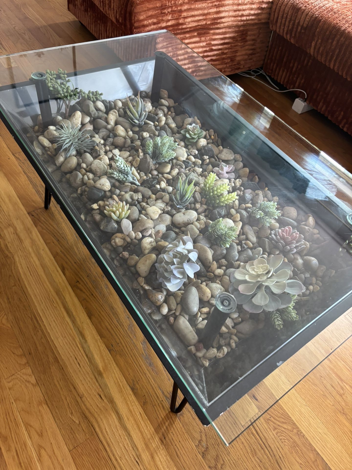 BloomingTables Coffee Table