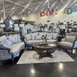 3 PIECE LIVING ROOM SET. Includes: Sofa, Love Seat, Chair