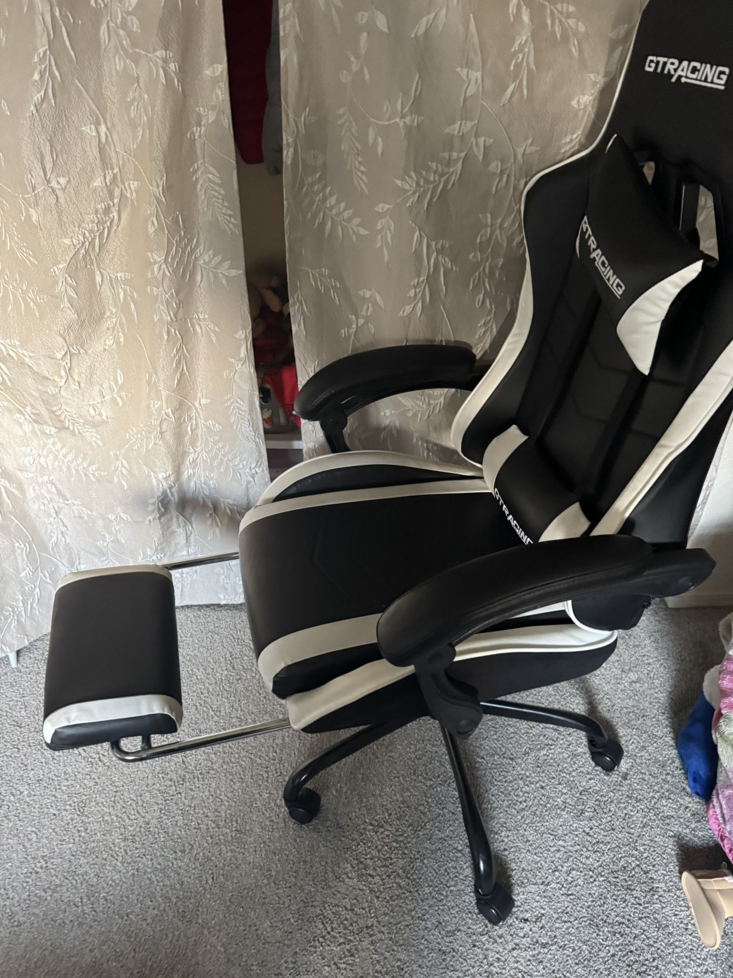 GTRacing Gaming Chair 