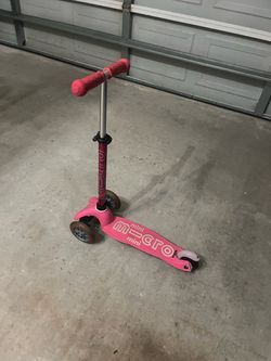 Micro Mini Kids Scooter – Pink – $30