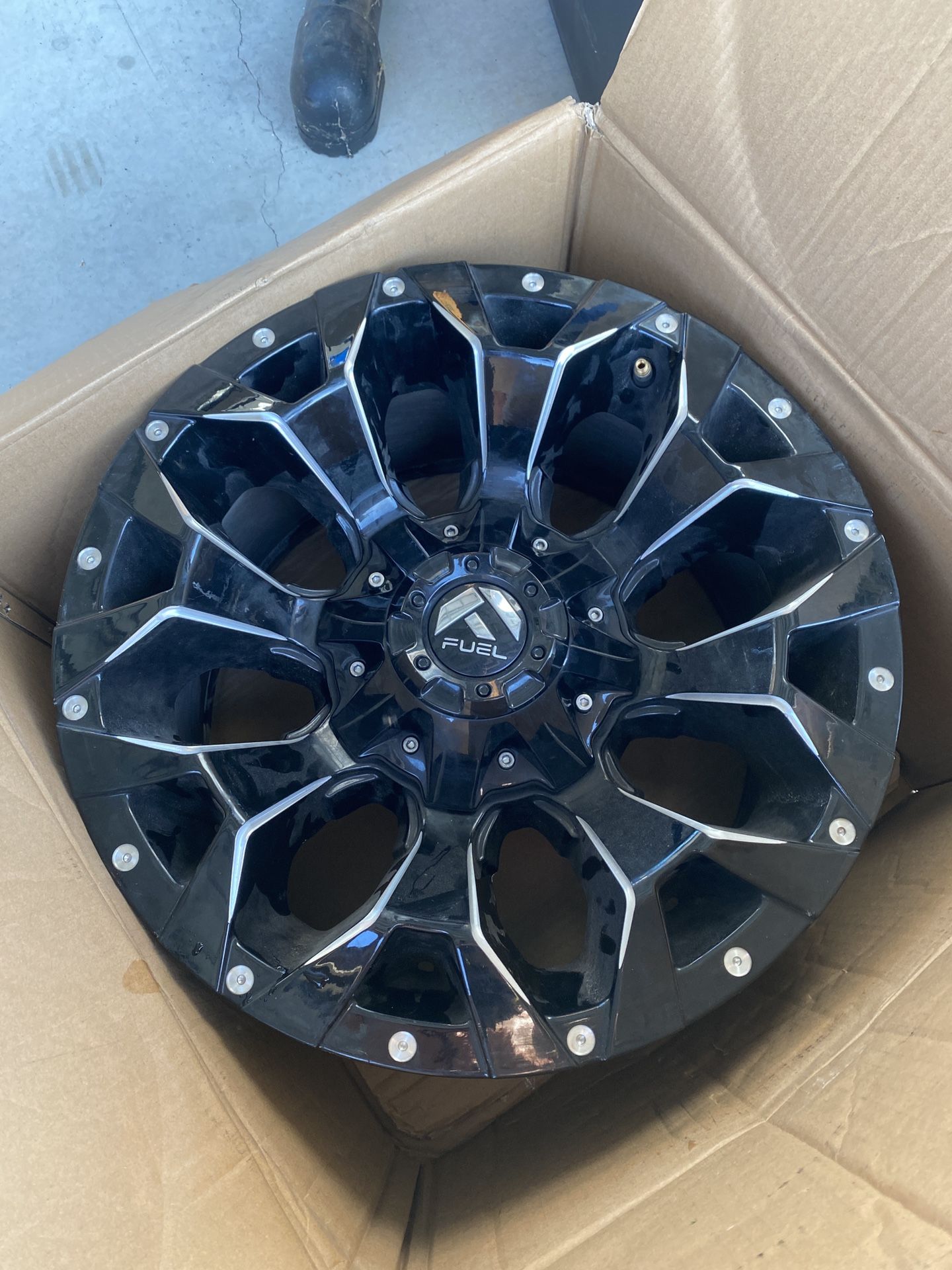 5 RIMS (FUEL ASSAULT) for Sale in La Feria, TX OfferUp