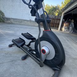 Elliptical - Schwinn 470 (retail $1100)