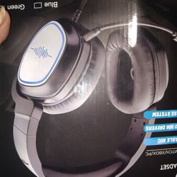60 For All 3 Headphones Set Breand New PS4 Only 