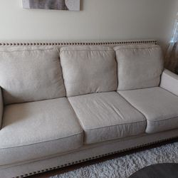 Beautiful Couches Brand New Pratically Very Clean