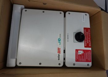 SolarEdge HD-Wave Grid-Tie Solar Inverter w/ DC Safety Disconnect Switch