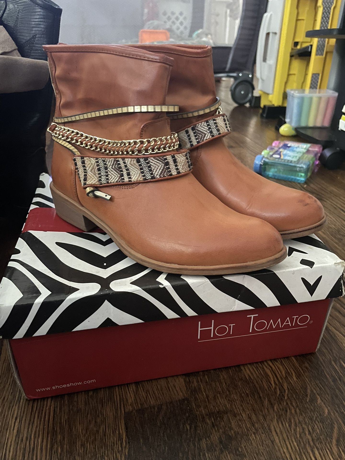 Women’s Low Cut Boots