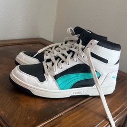 Puma shoes size 10