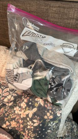 0-3 Months Socks, Mitten, Caps