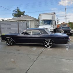 Lincoln Continental Four-door Suicide