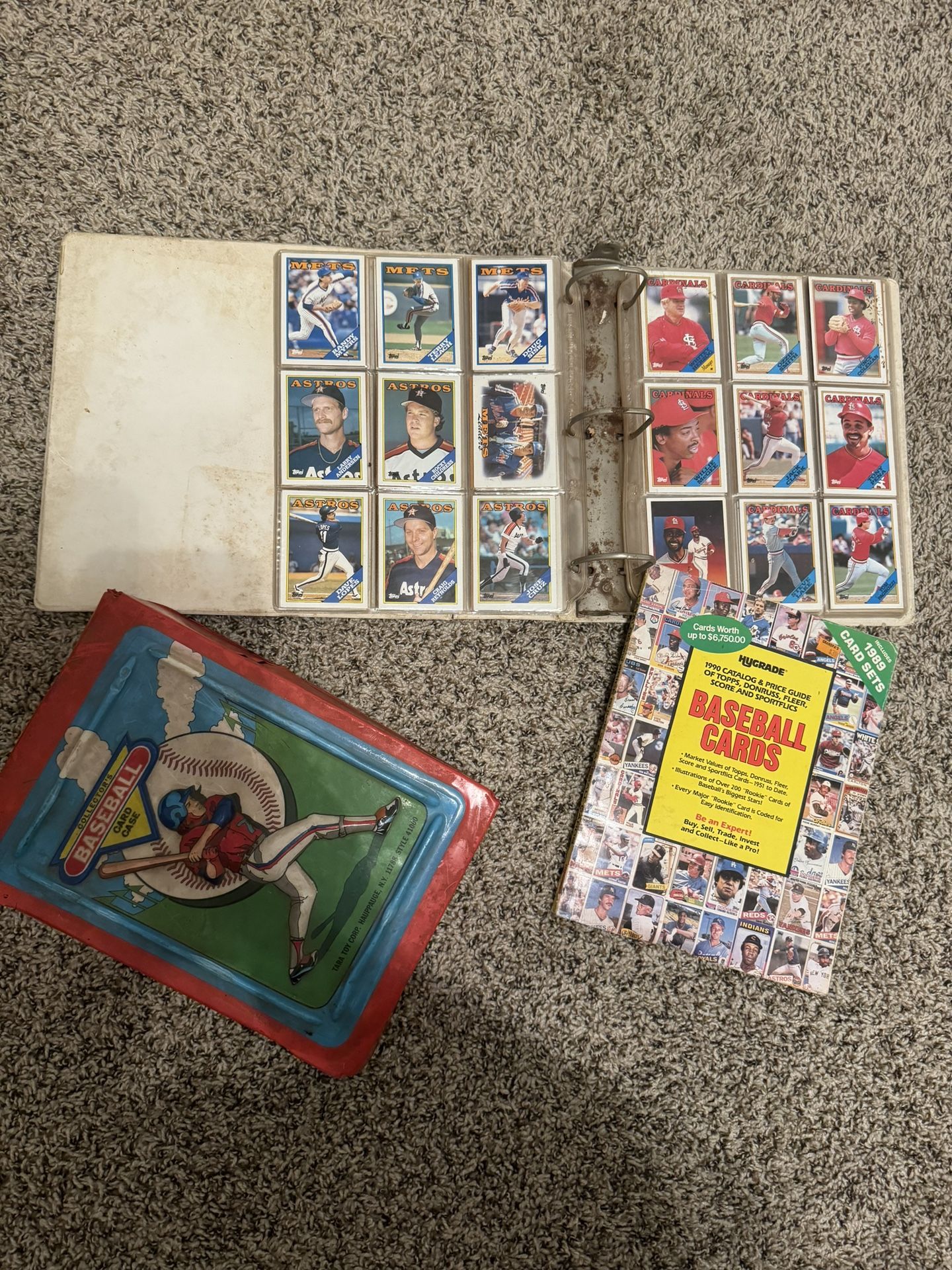 Baseball Card Set, Various Mix of Cards more than 900 pcseverything in the photo