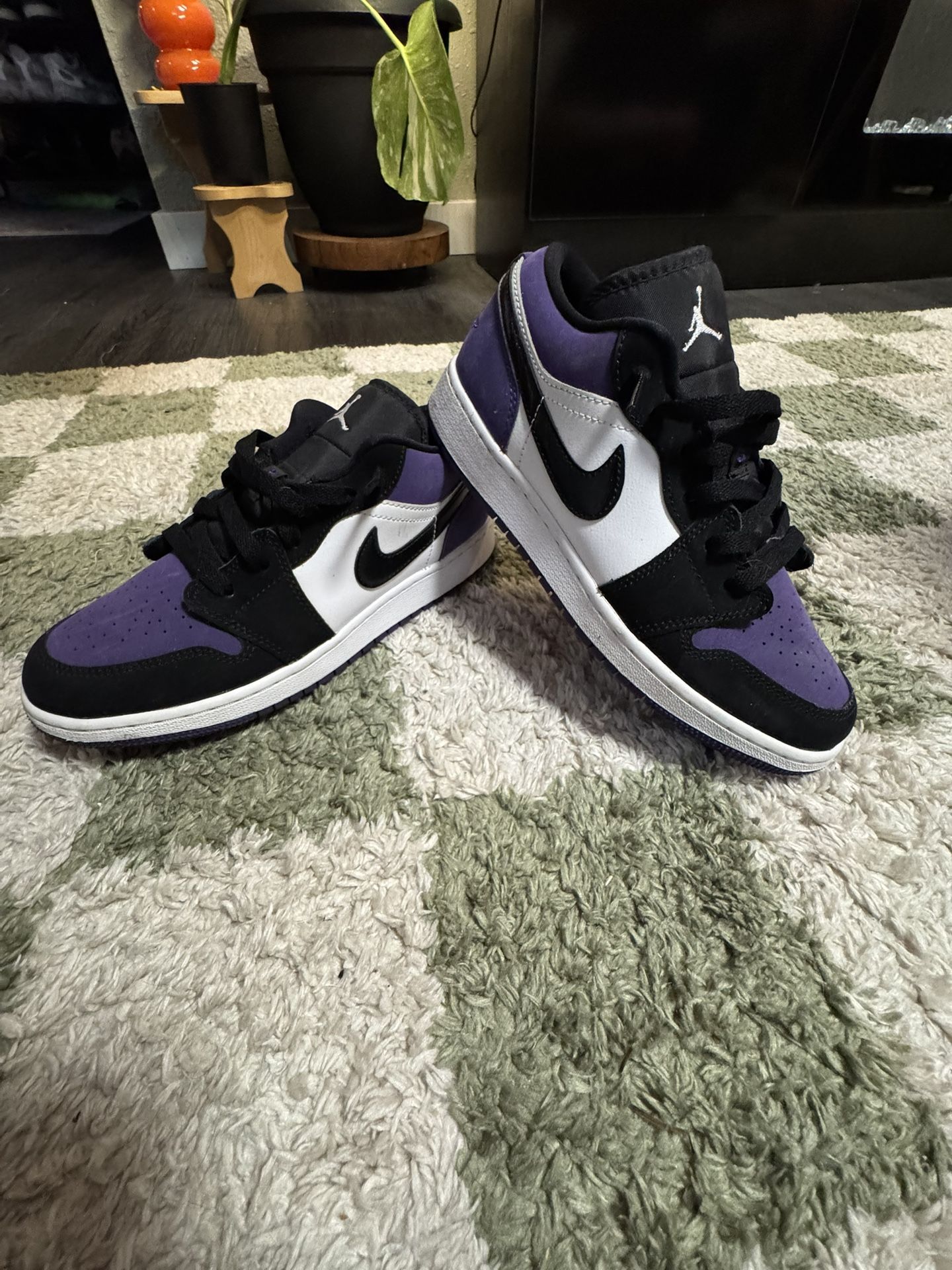 Nike Air Jordan 1 Low Court Purple