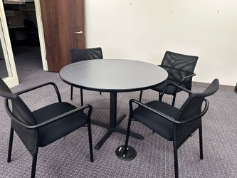 JUEGO DE MESA Y SILLAS STEELCASE