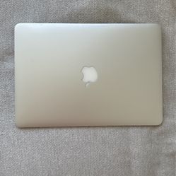 13” MacBook Air 128GB (new charger)