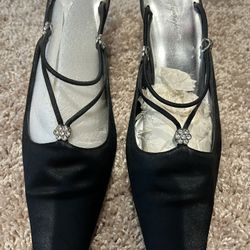 7 1/2 Black Jacqueline Ferrar Dress Shoes