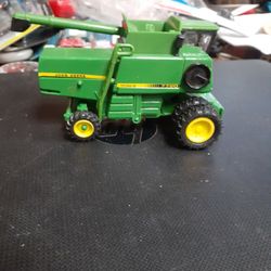 John Deere Combine,  5 Inches Long, Like New