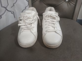 Valentino Garavani Backnet Sneakers Size 6 