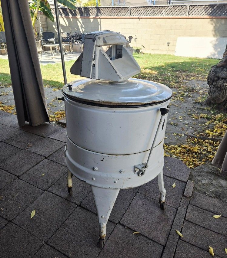 Antique Classic Washing Machine 