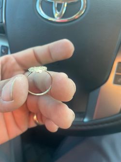 Woman’s gold ring