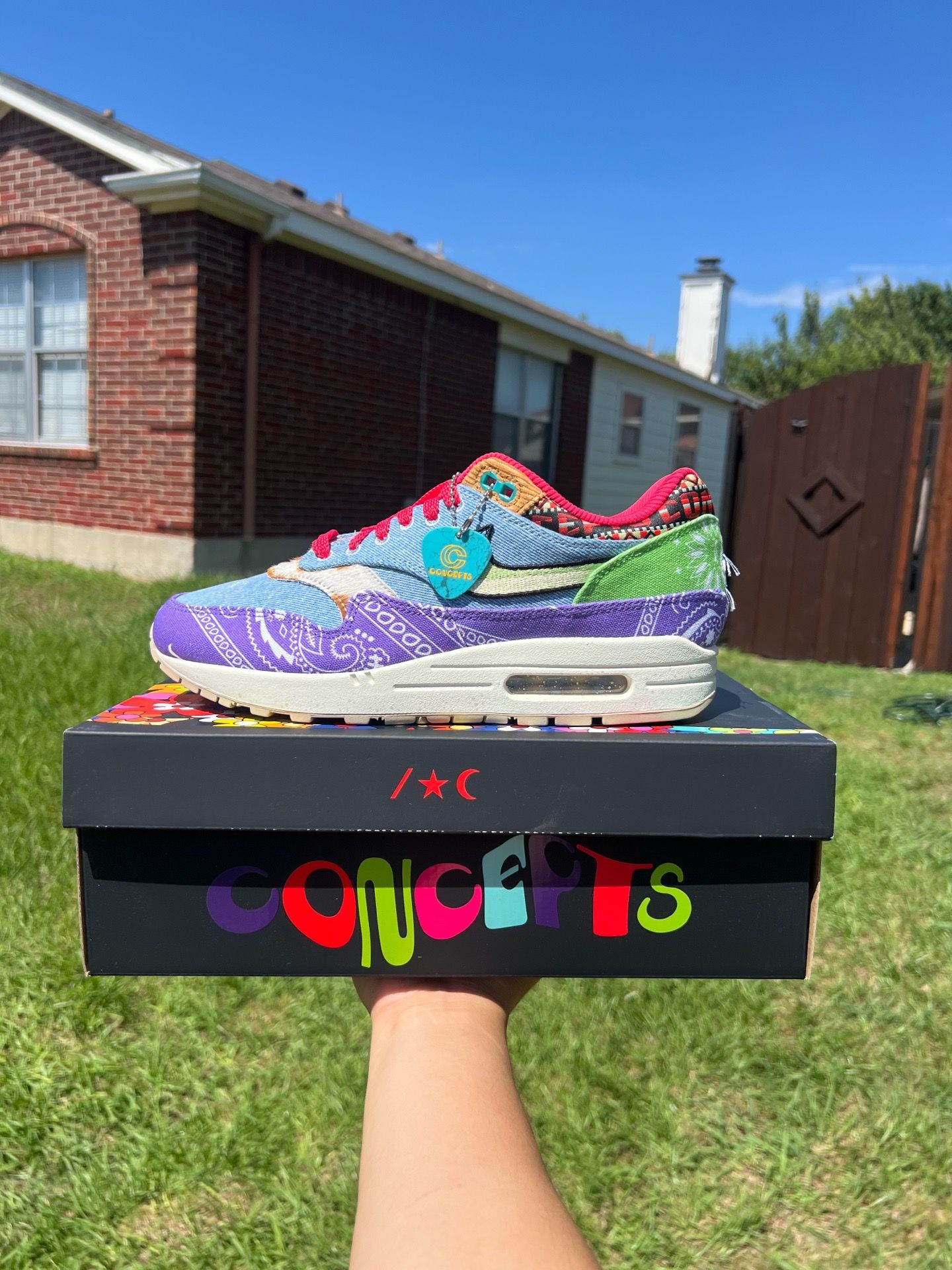 Nike air max 1 concepts far out size 9