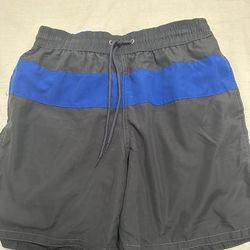 New men’s trunks size m 32-34