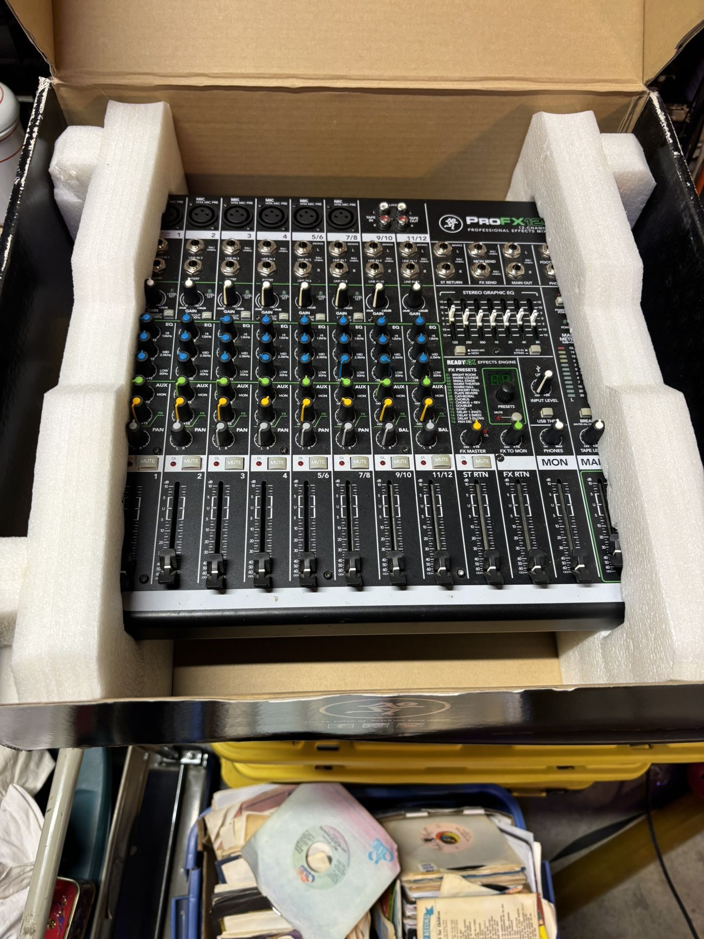 mackie profx12v2 mixer $120 OBO