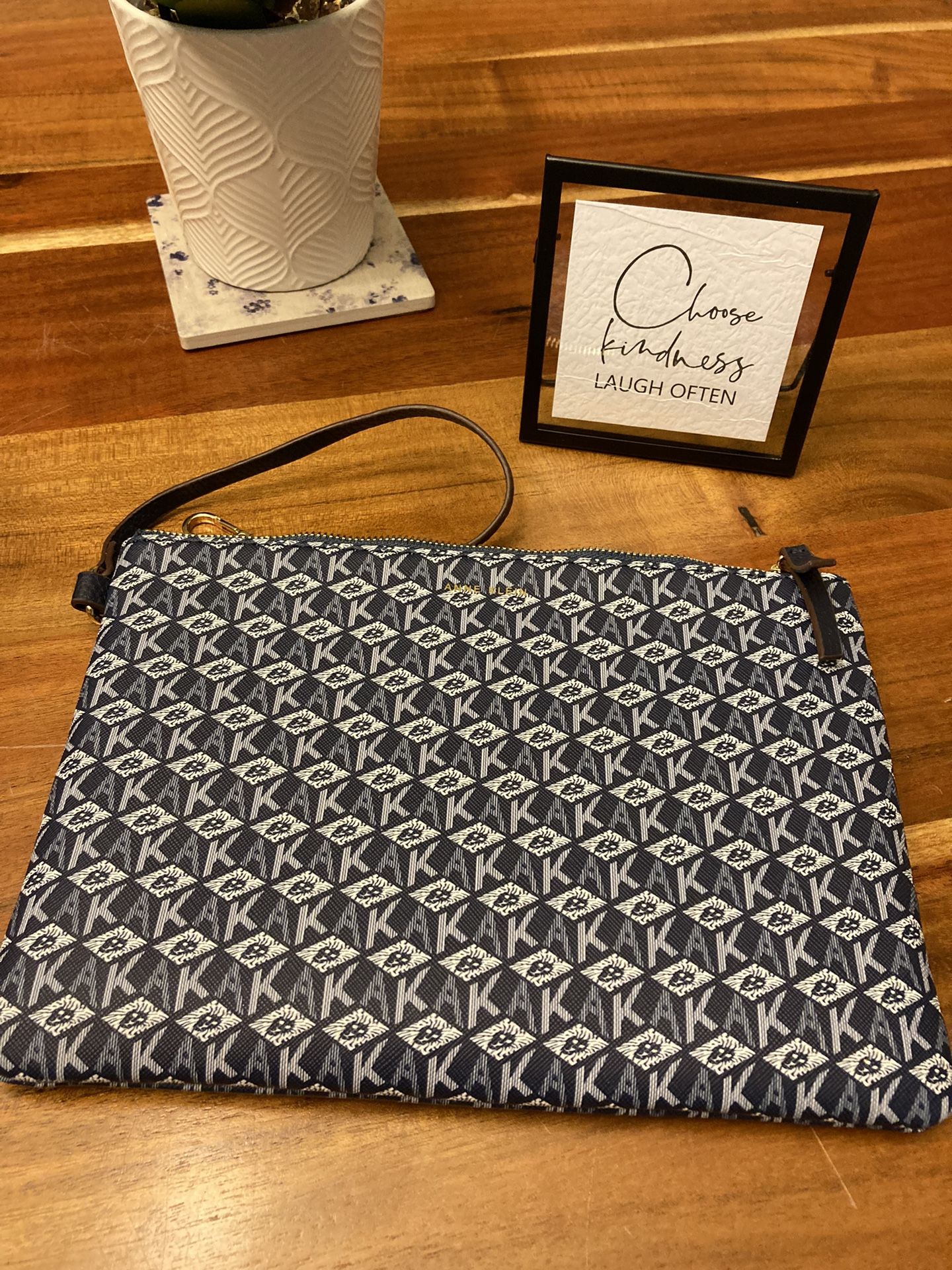 new without tags Ann Klein wristlet zippered pouch blue logo design